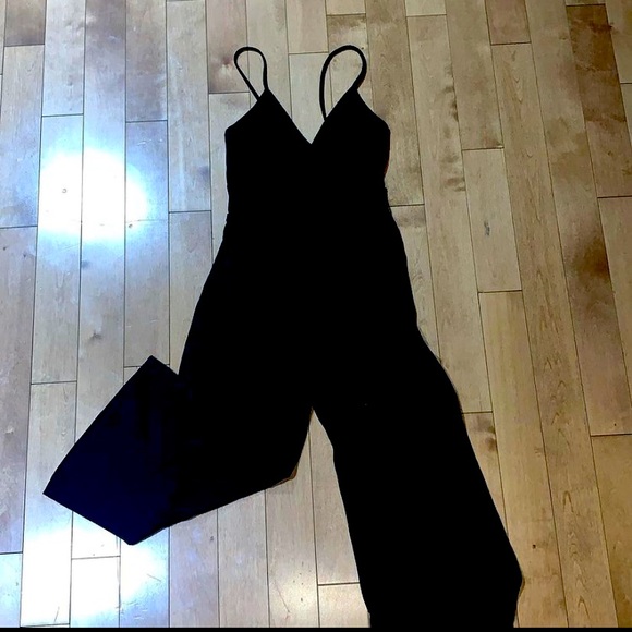 One piece - Picture 1 of 1